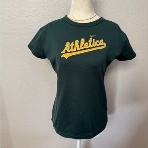Nike Athletics MLB Baseball Green Shirt Medium